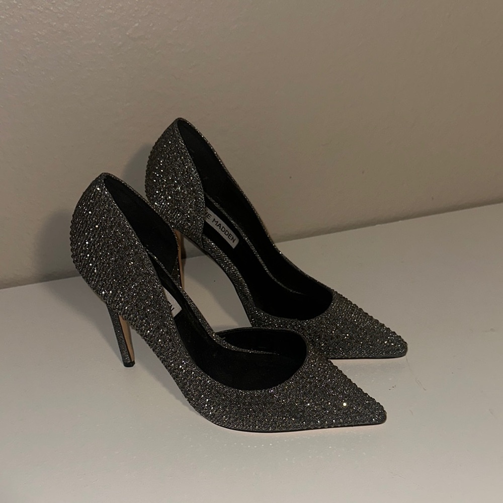 Steve Madden Black and Silver Stiletto Heels